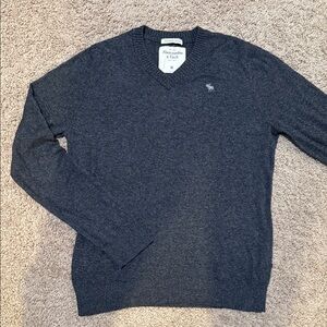 Abercrombie & Fitch Men's Gray Sweater